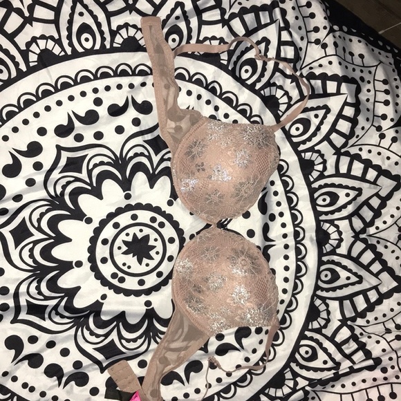 La Senza bras - Picture 5 of 5